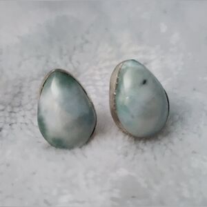 S925 Larimar stone cabachon stud post earrings set in Sterling Silver NEW!